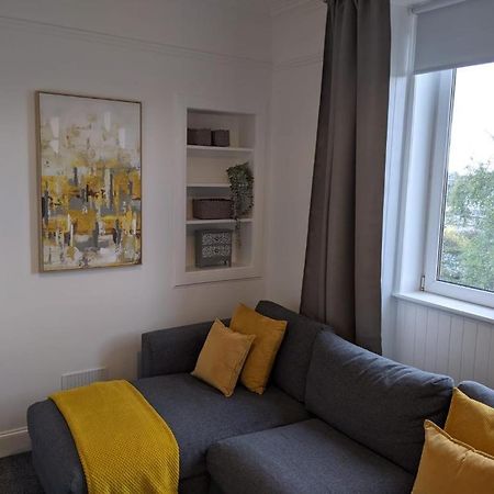 Glenclova - No 5 Bellyeoman, Bright Two Bedroom Apartment Dunfermline Exterior foto