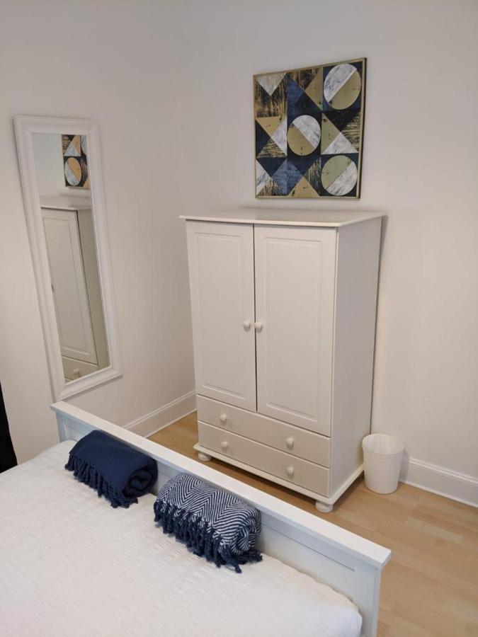 Glenclova - No 5 Bellyeoman, Bright Two Bedroom Apartment Dunfermline Exterior foto